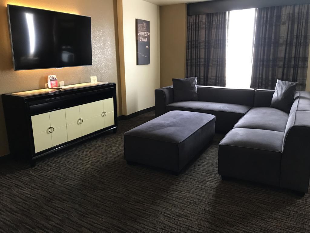 Ramada By Wyndham Terrible'S Hotel & Casino 吉恩 外观 照片