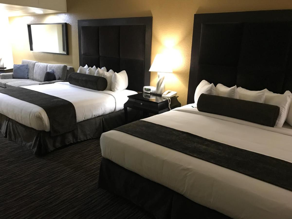 Ramada By Wyndham Terrible'S Hotel & Casino 吉恩 外观 照片
