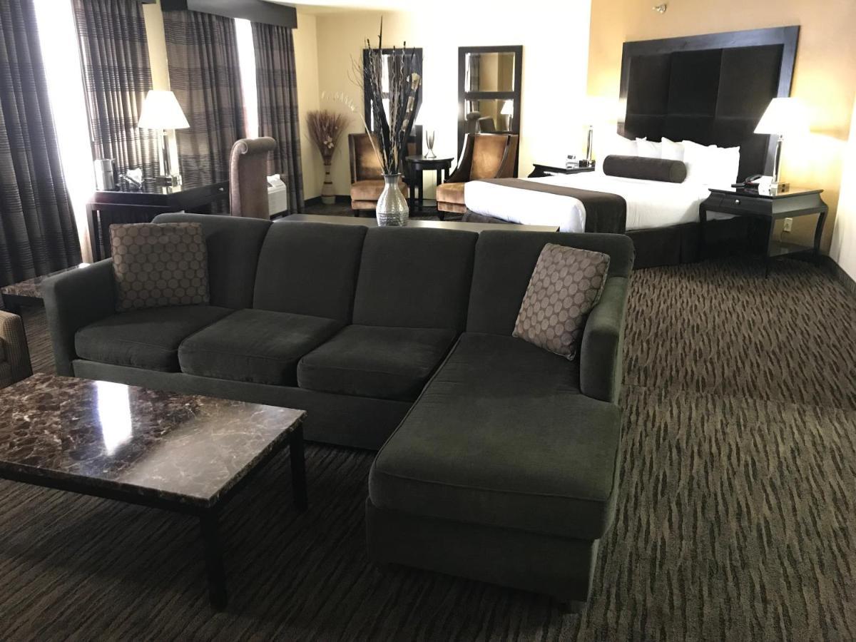 Ramada By Wyndham Terrible'S Hotel & Casino 吉恩 外观 照片