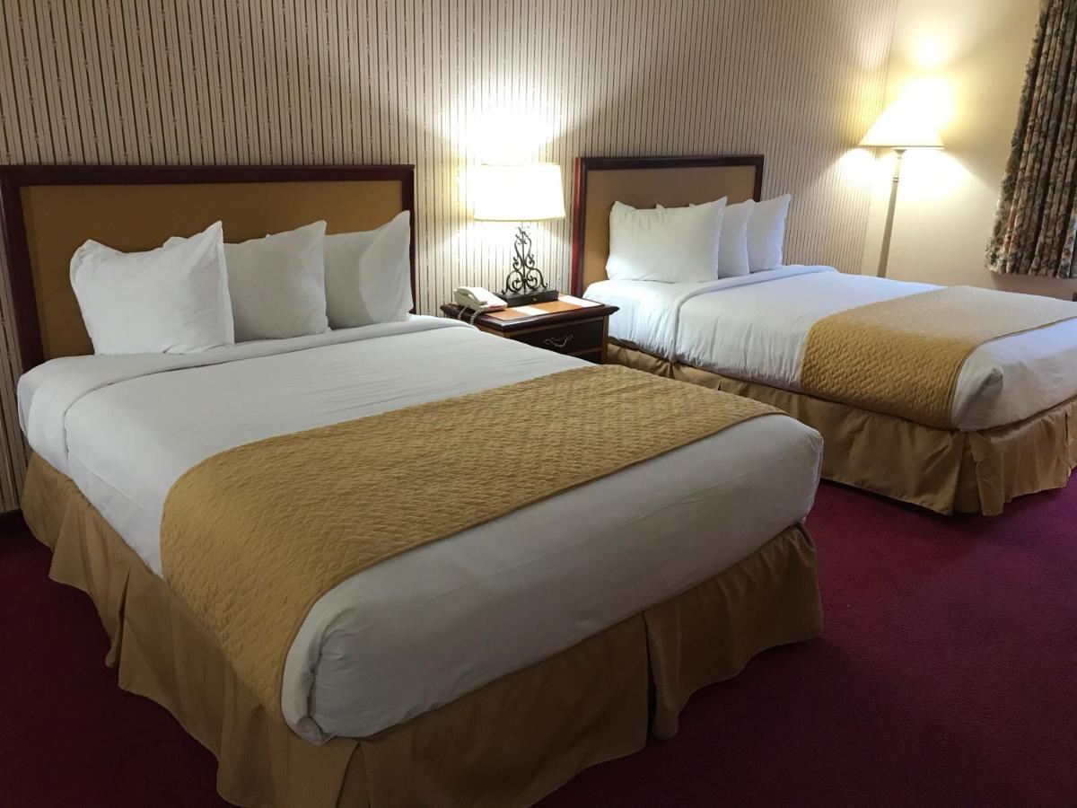 Ramada By Wyndham Terrible'S Hotel & Casino 吉恩 外观 照片